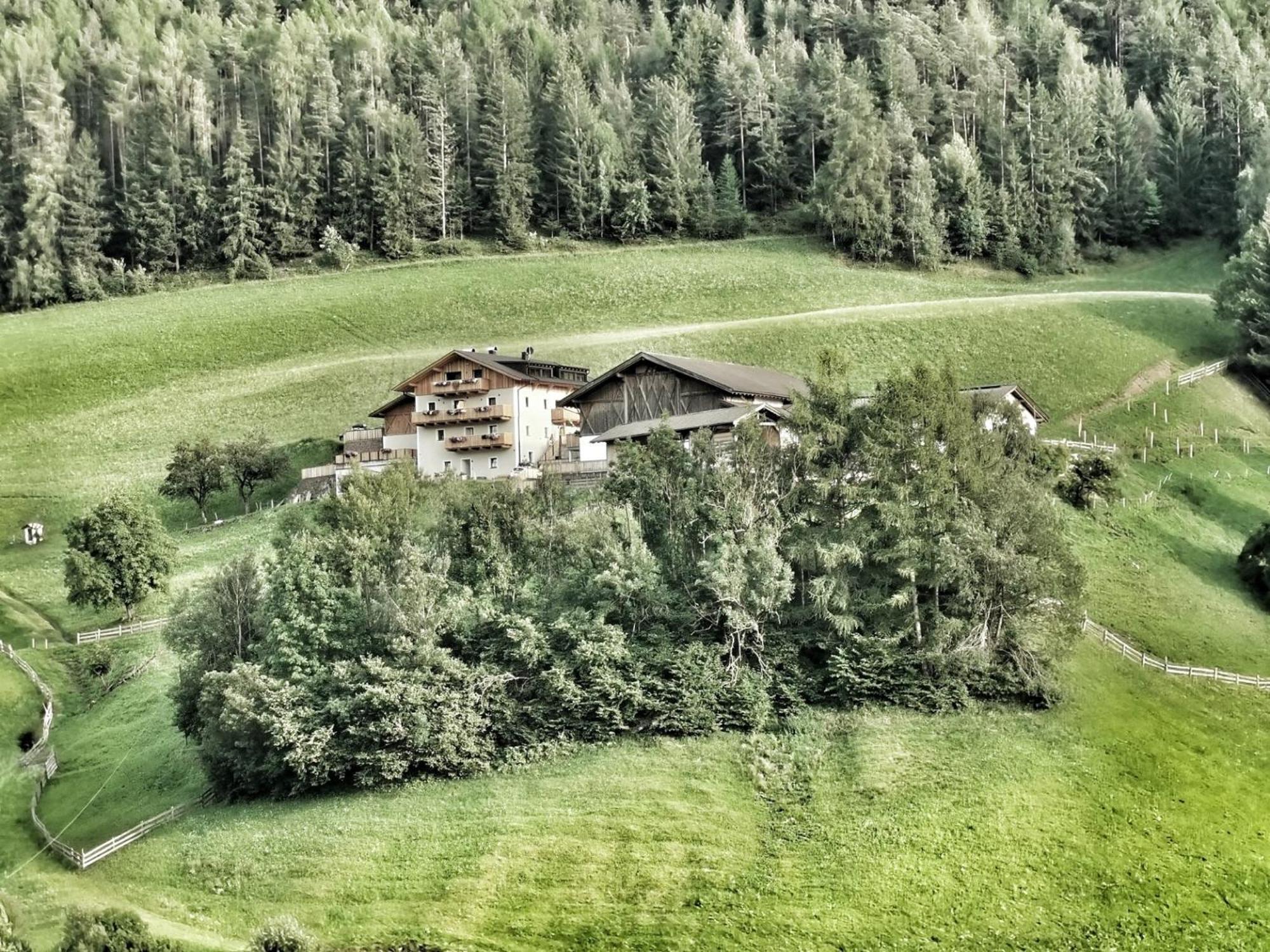 Planerhof Apartment Edelweiss Funes  Kültér fotó